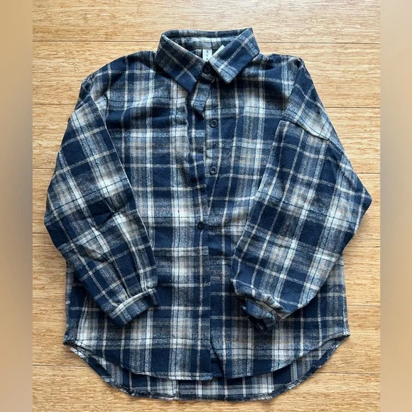 Brushed flannel plaid shirt, oversized fit, one size. - Picture 2 of 3